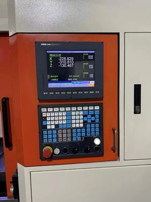 轉讓 新到倉庫聯邦650精雕機，帶12把斗笠刀庫，新代21MA系統